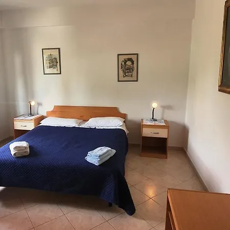 Cecillia Mare Apartments Rovinj Exterior photo