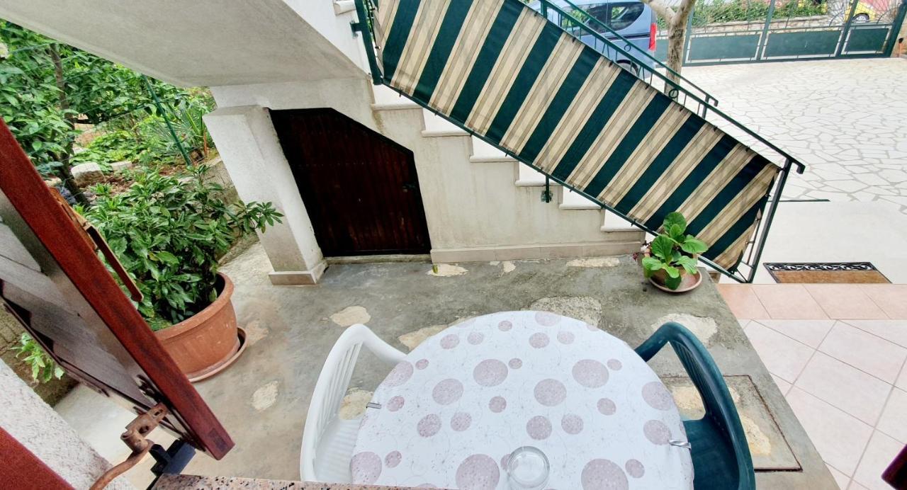 Cecillia Mare Apartment *