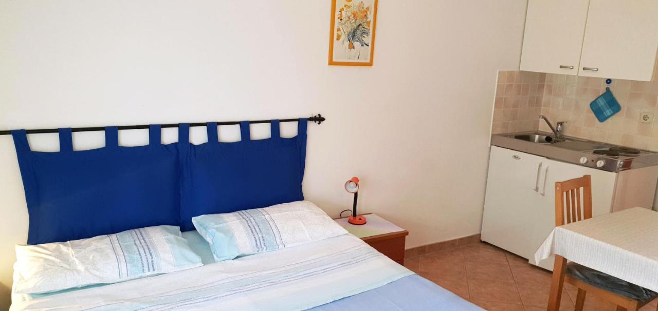 Apartment Cecillia Mare *