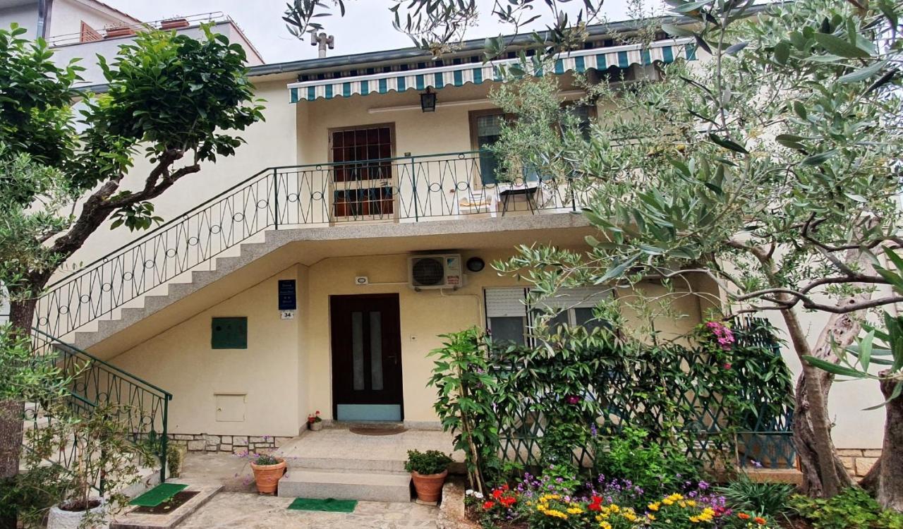 Cecillia Mare Apartment *