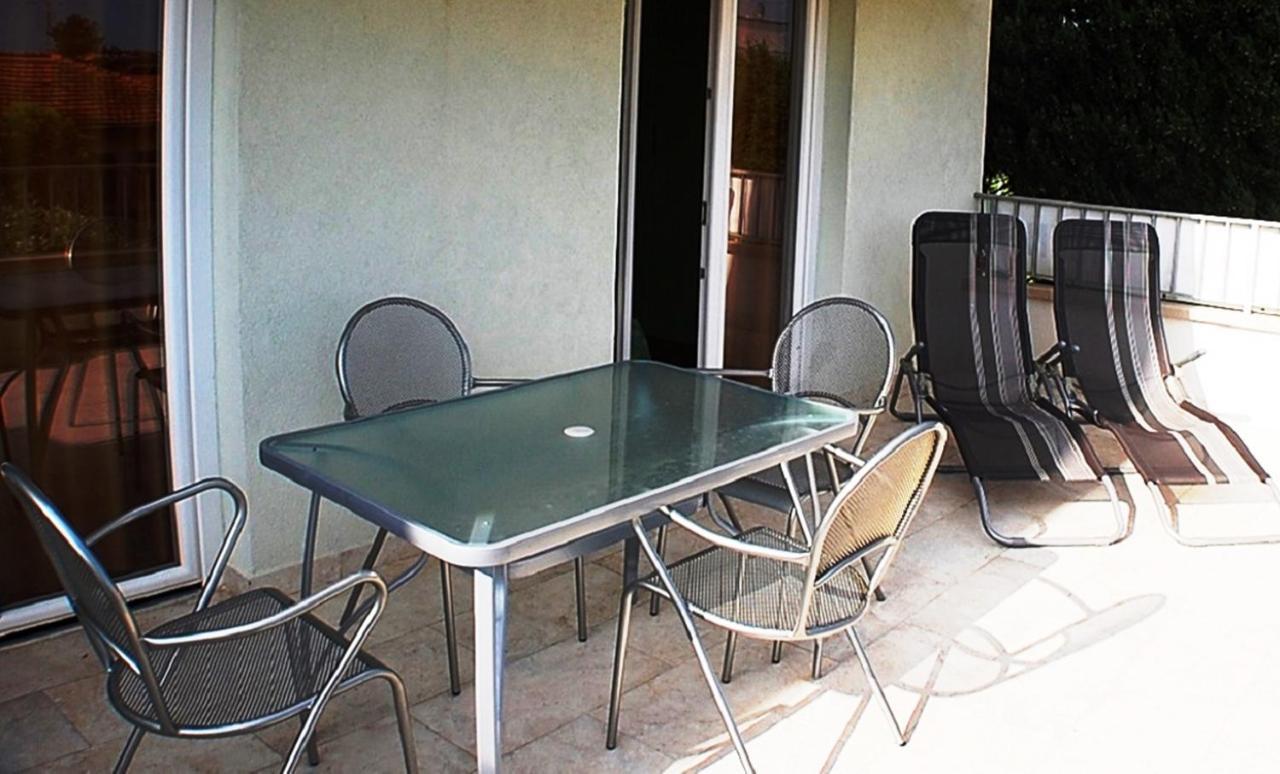 Cecillia Mare Apartment *